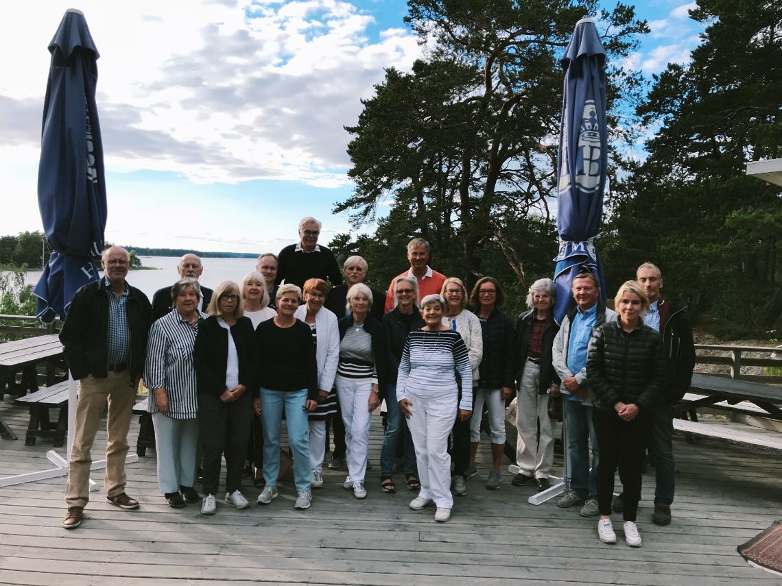 Gruppfoto på styrelsen och gruppmedlemmar